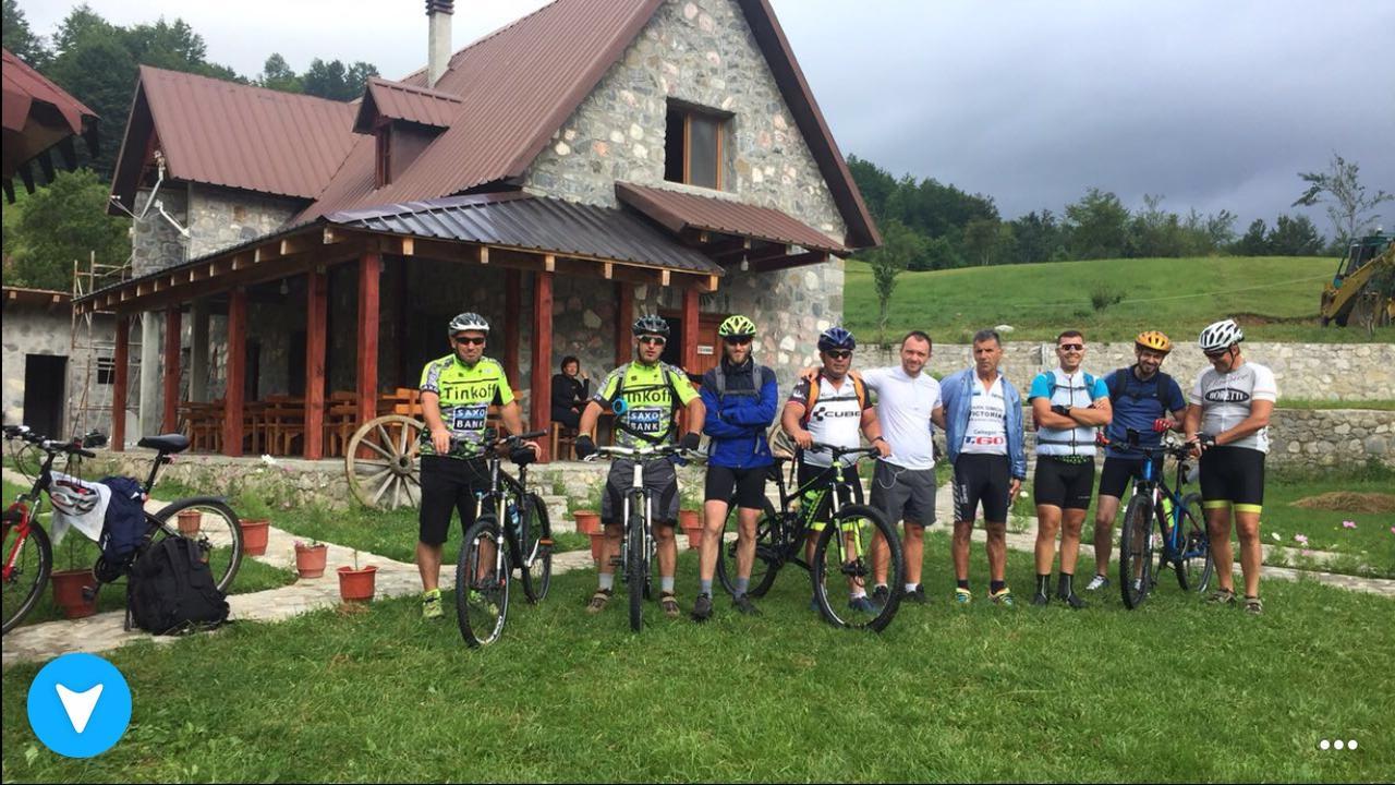 Guesthouse Alpini Lepushe Eksteriør bilde