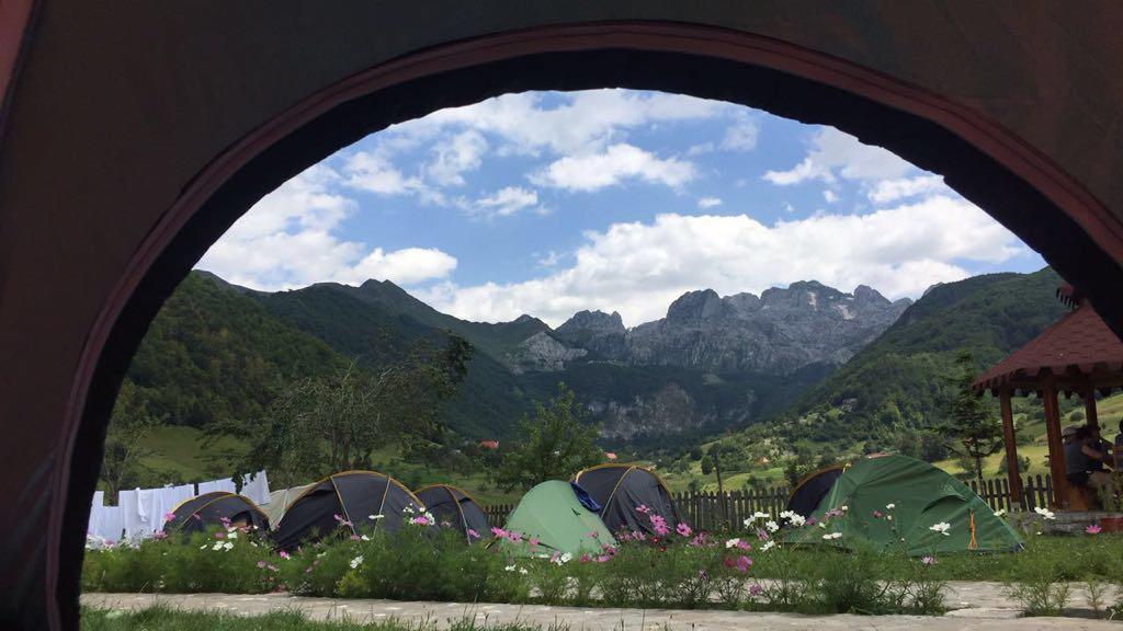 Guesthouse Alpini Lepushe Eksteriør bilde